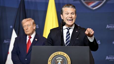 US War Secretary Pete Hegseth and President Donald Trump, Doral, Florida, March 7, 2026.