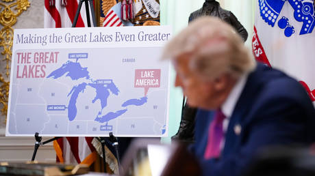 US President Donald Trump signs an executive to rename Lake Ontario as "Lake America" on August 27, 2026