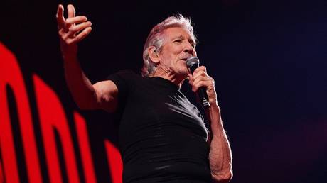 Roger Waters performs on stage, London, England, June 06, 2023.