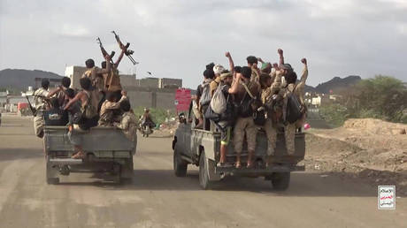 Houthi fighters battle Saudi-backed forces in Taiz, Yemen, September 9, 2026.