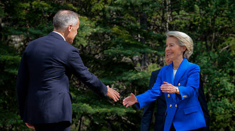 FILE PHOTO. Canadian Prime Minister Mark Carney and European Commission President Ursula von der Leyen.