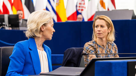 FILE PHOTO: Ursula von der Leyen (L) and Kaja Kallas (R).