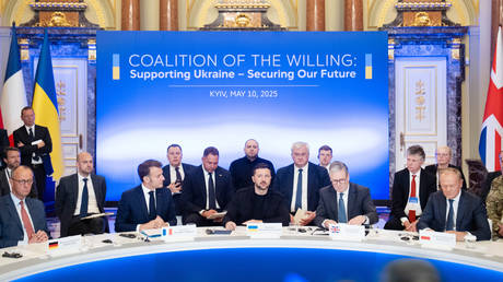 FILE PHOTO. Ukraine's Vladimir Zelensky hosts European leaders at the Presidential Palace in Kiev.