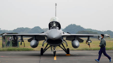A F-16V jet fighter at an Air Force base in Chiayi, Taiwan, January 5, 2022.