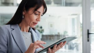 Companies often begin using digital assets through a collection of separate tools: one provider for customer payments, another for conversion, an exchange account for liquidity, a wallet for custody, and spreadsheets for approval and reconciliation.