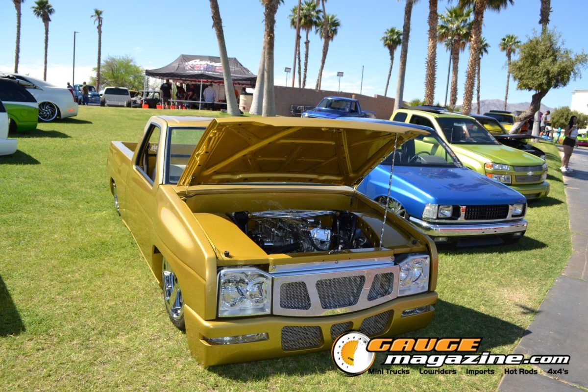 forbidden-fantasy-show-n-shine-2026-010-gold-custom-pickup-engine-bay
