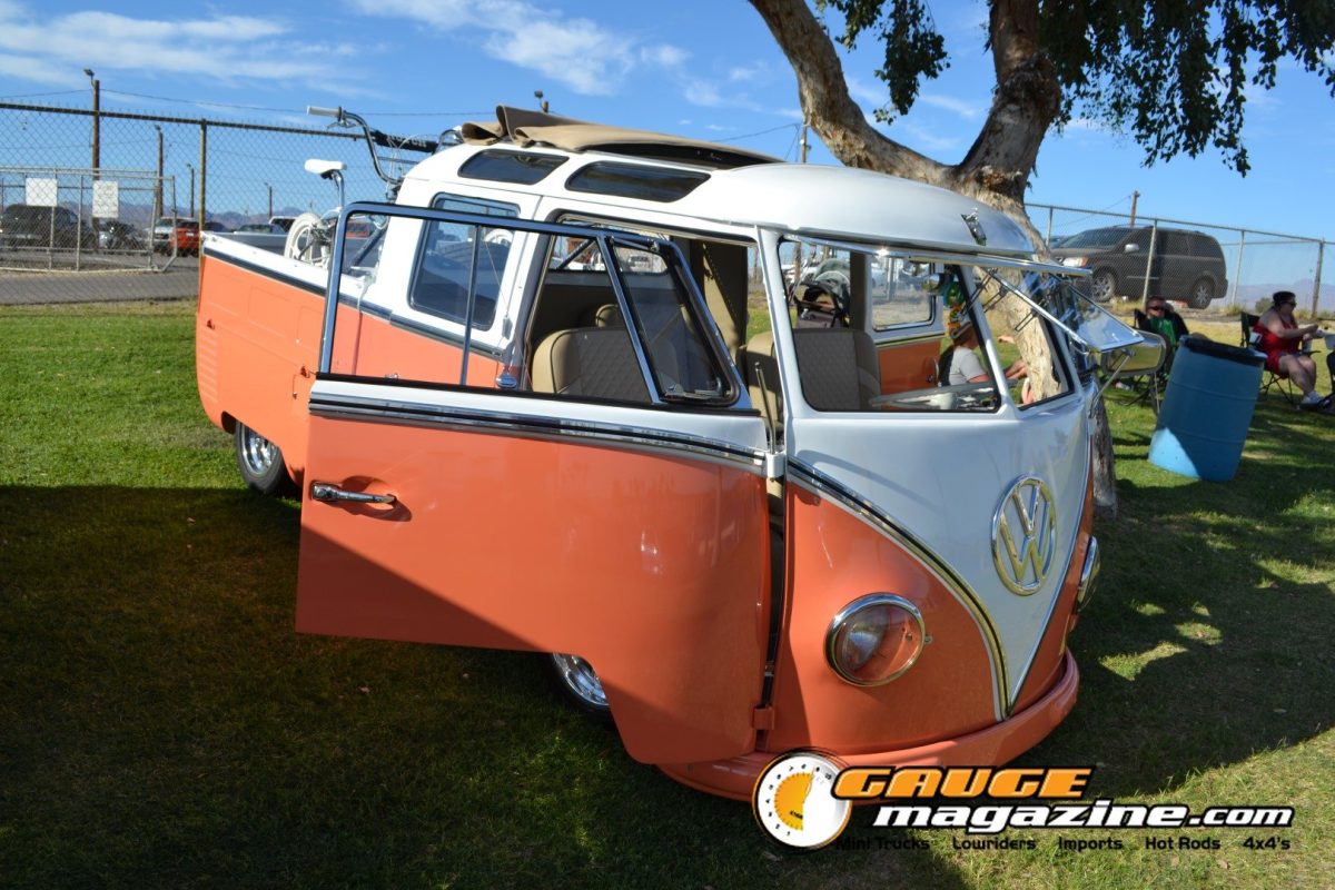 forbidden-fantasy-show-n-shine-2026-093-orange-white-volkswagen-bus