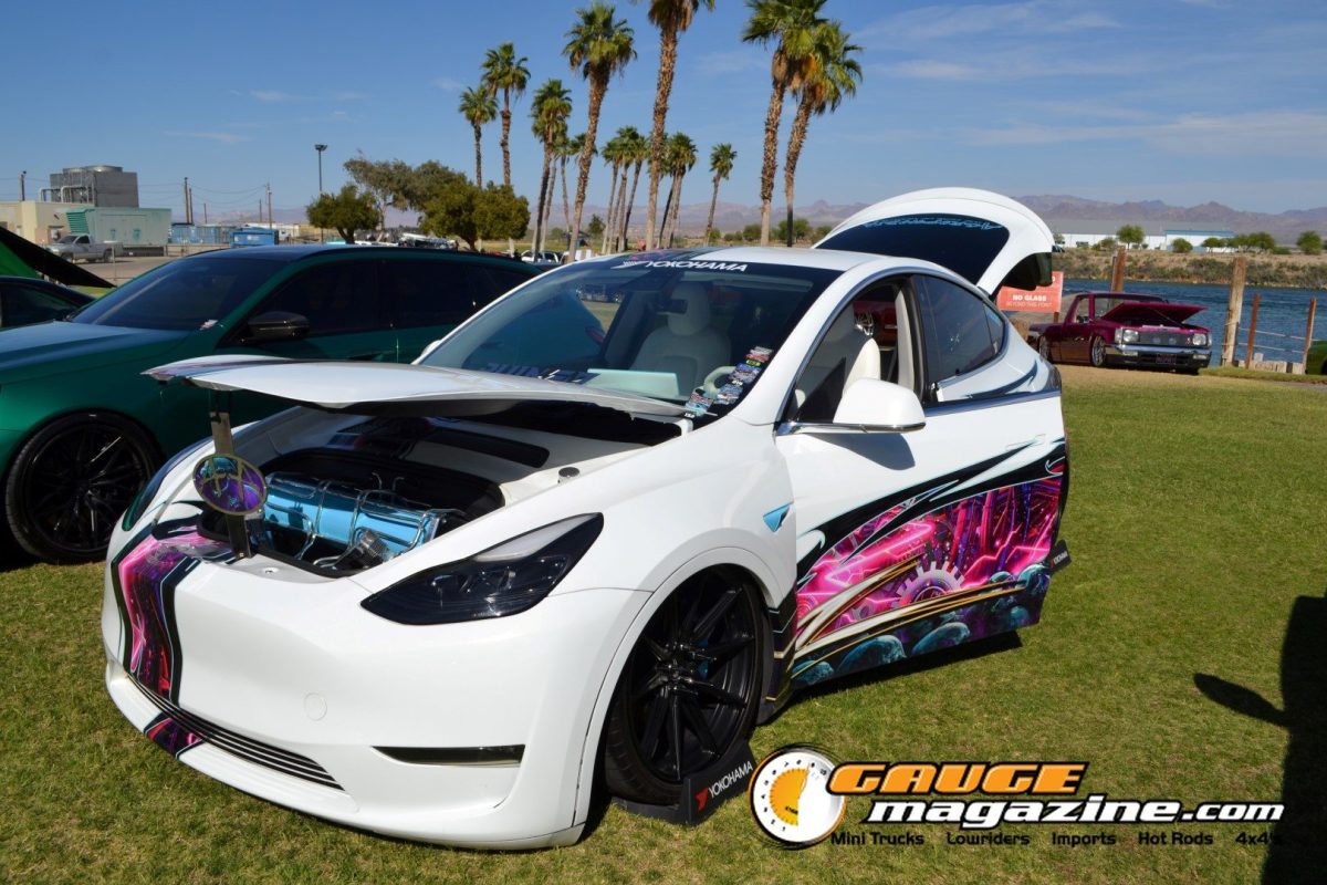 forbidden-fantasy-show-n-shine-2026-087-white-tesla-model-y-custom-graphic-paint