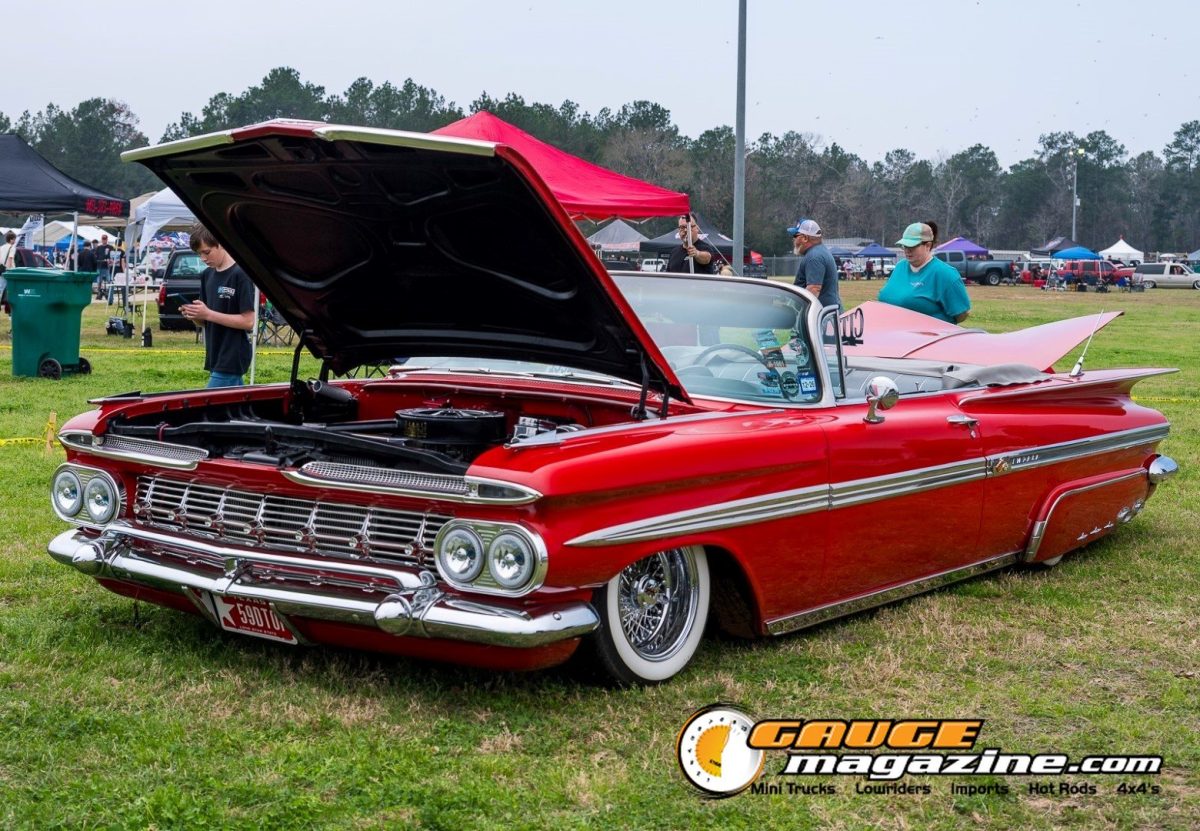 lone-star-throwdown-2026-red-1950s-chevrolet-convertible-open-hood
