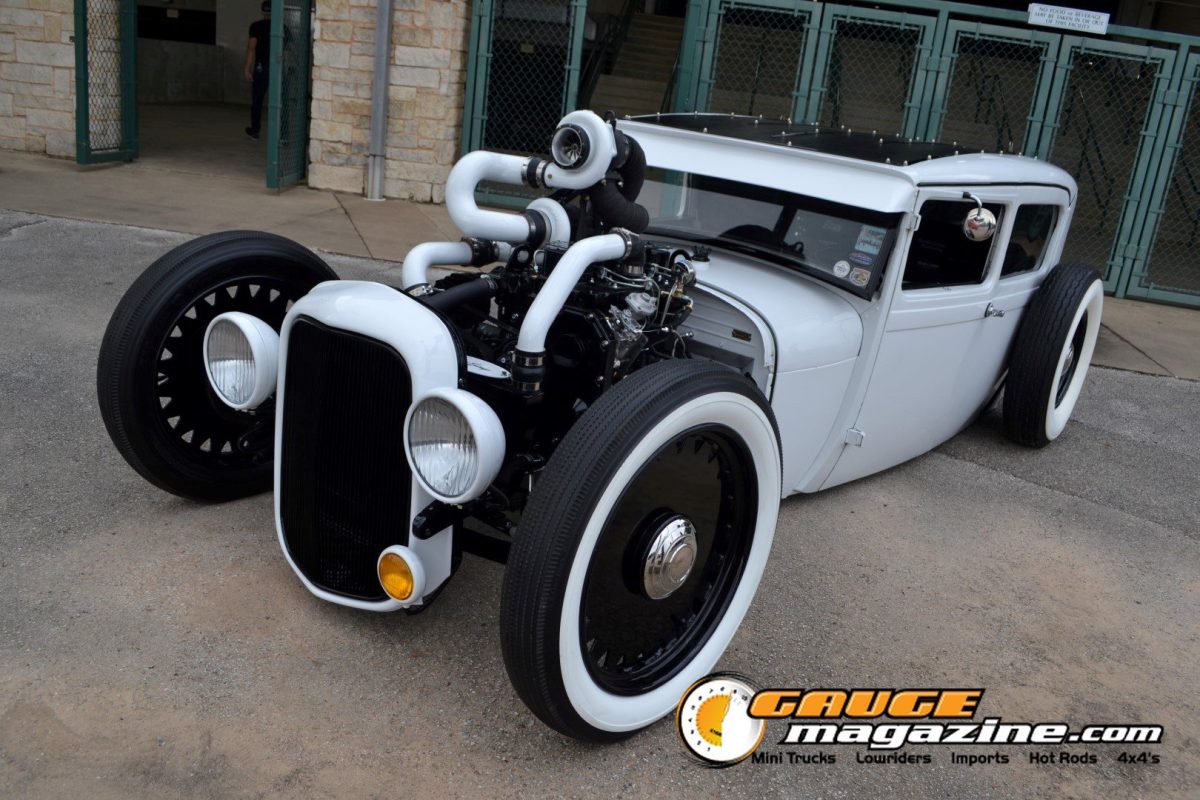 lone-star-throwdown-2026-white-black-custom-hot-rod
