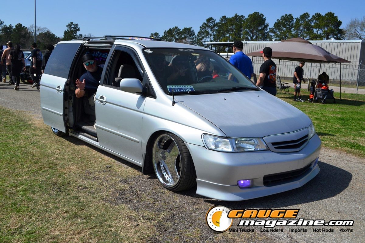 lone-star-throwdown-2026-silver-lowered-honda-odyssey