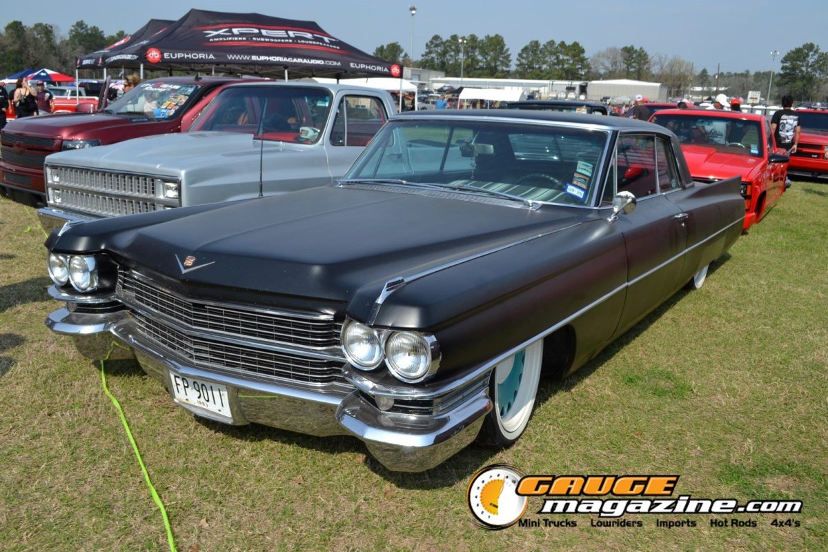 lone-star-throwdown-2026-black-classic-cadillac-sedan