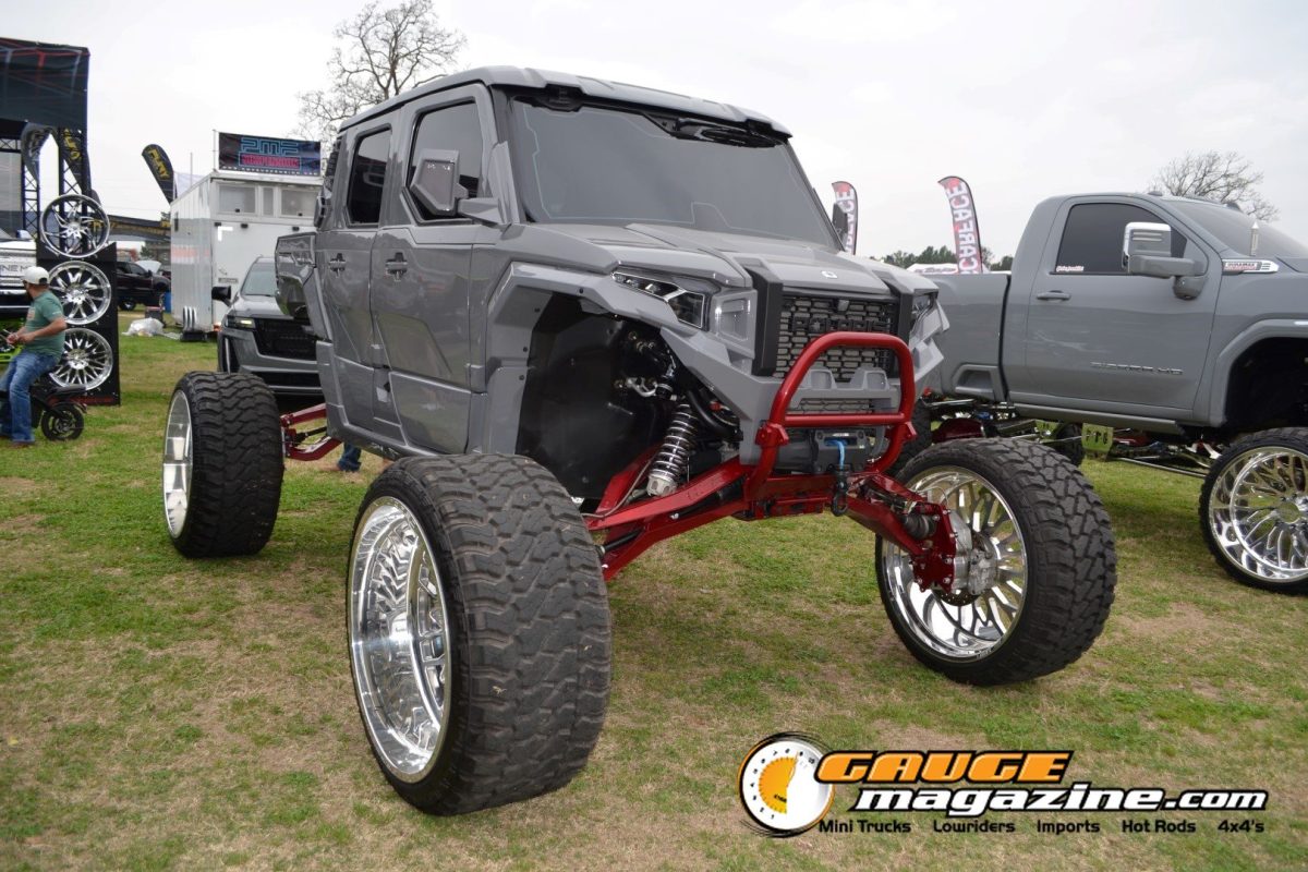 lone-star-throwdown-2026-gray-lifted-custom-jeep