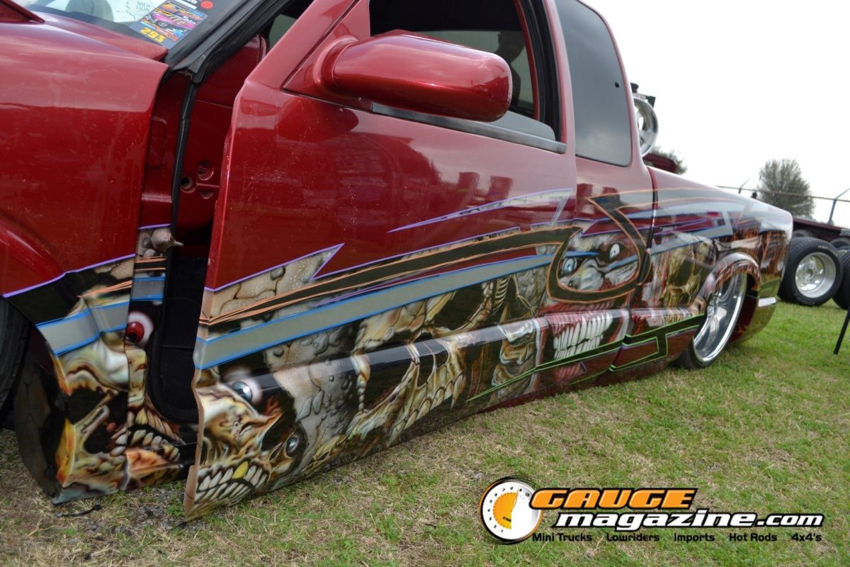 lone-star-throwdown-2026-red-custom-truck-graphic-paint-detail