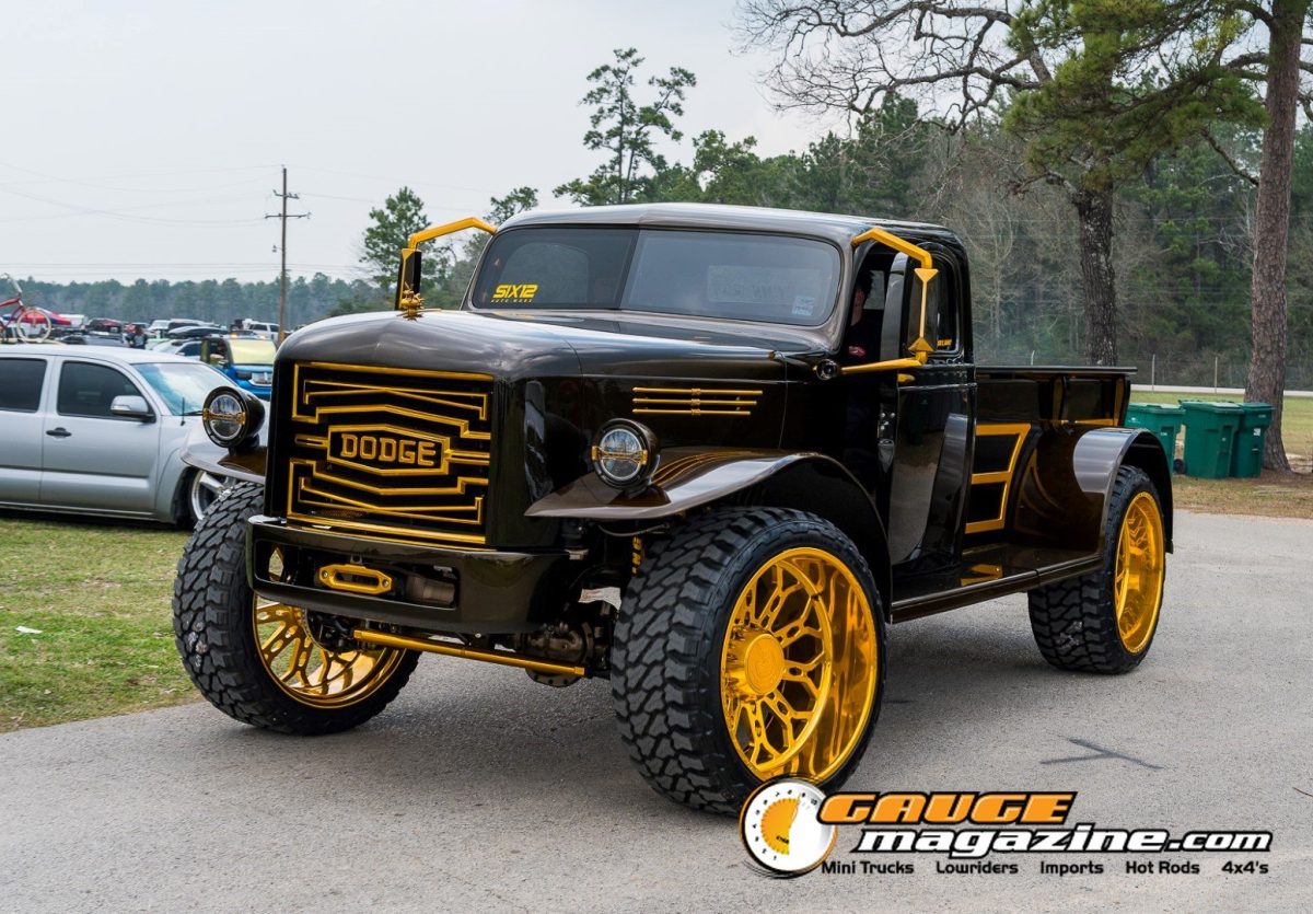 lone-star-throwdown-2026-black-gold-lifted-vintage-truck