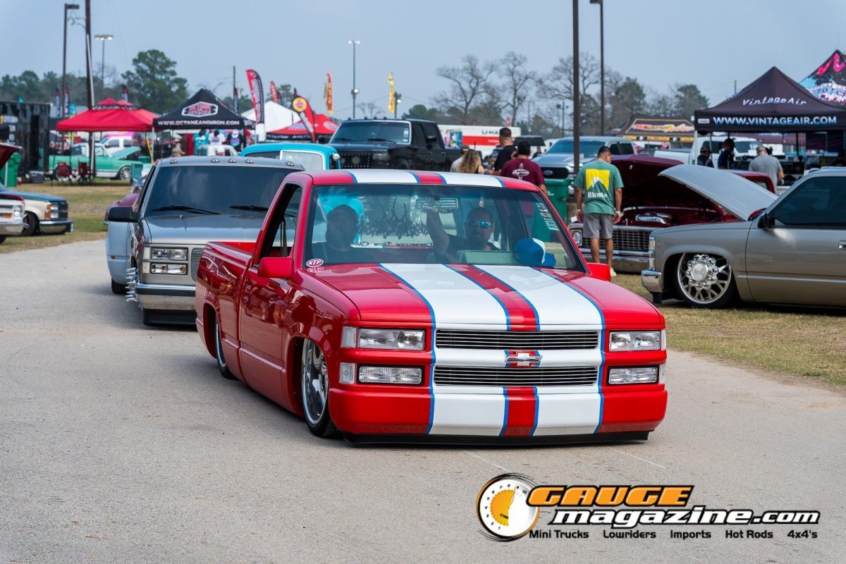 lone-star-throwdown-2026-red-silver-striped-custom-chevrolet-truck