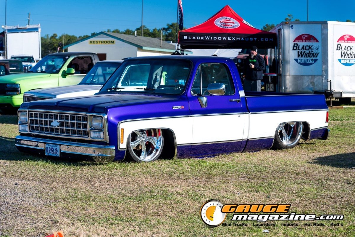 lone-star-throwdown-2026-purple-white-lowered-squarebody-chevrolet-pickup