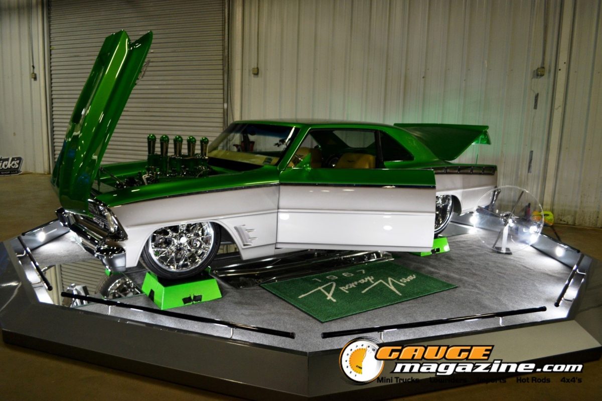 lone-star-throwdown-2026-green-silver-custom-classic-car-display