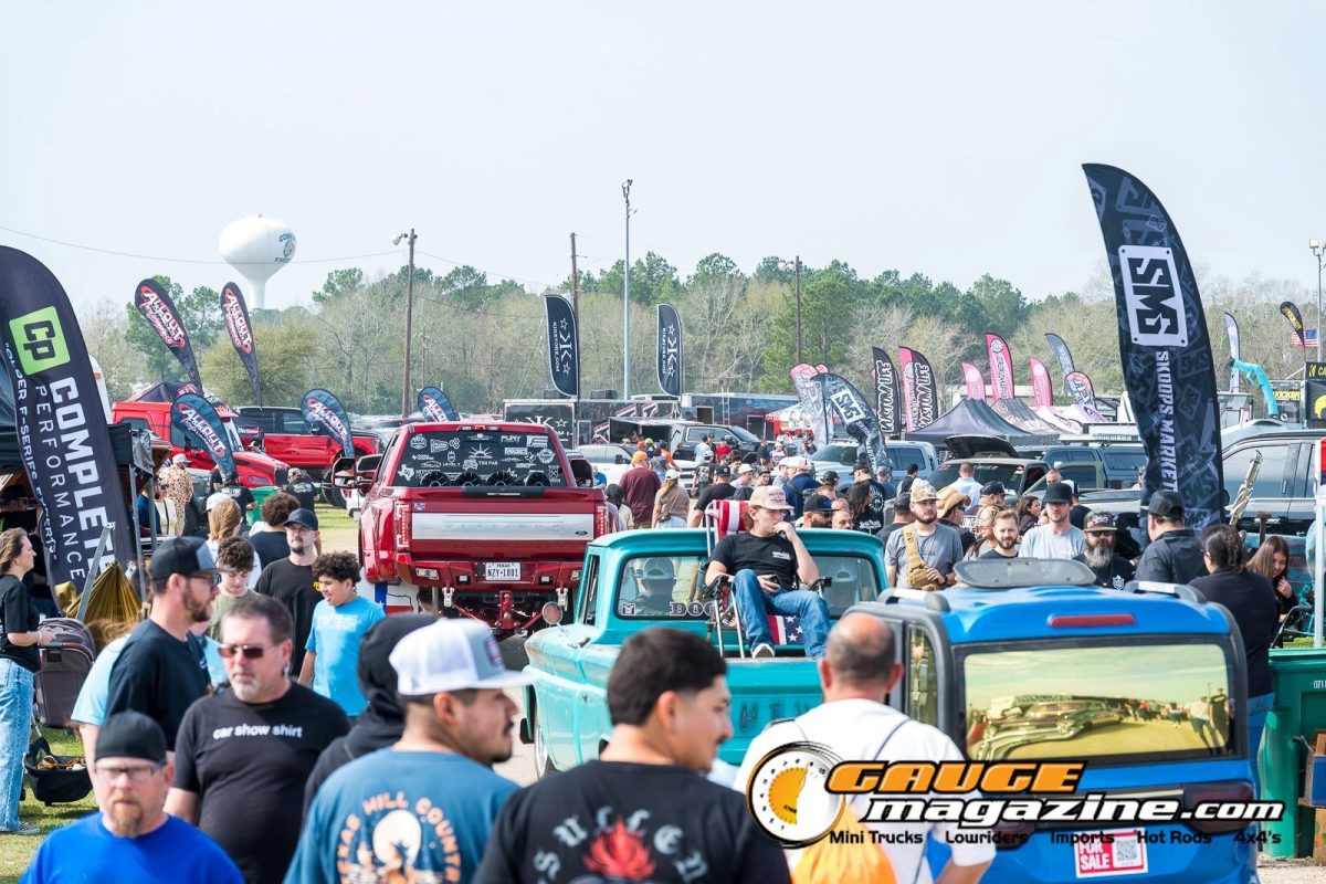 lone-star-throwdown-2026-lone-star-throwdown-crowded-show-field