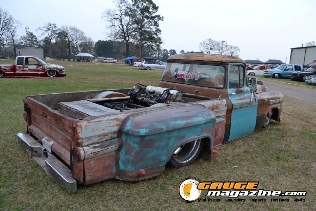 lone-star-throwdown-2026-patina-lowered-classic-chevrolet-pickup