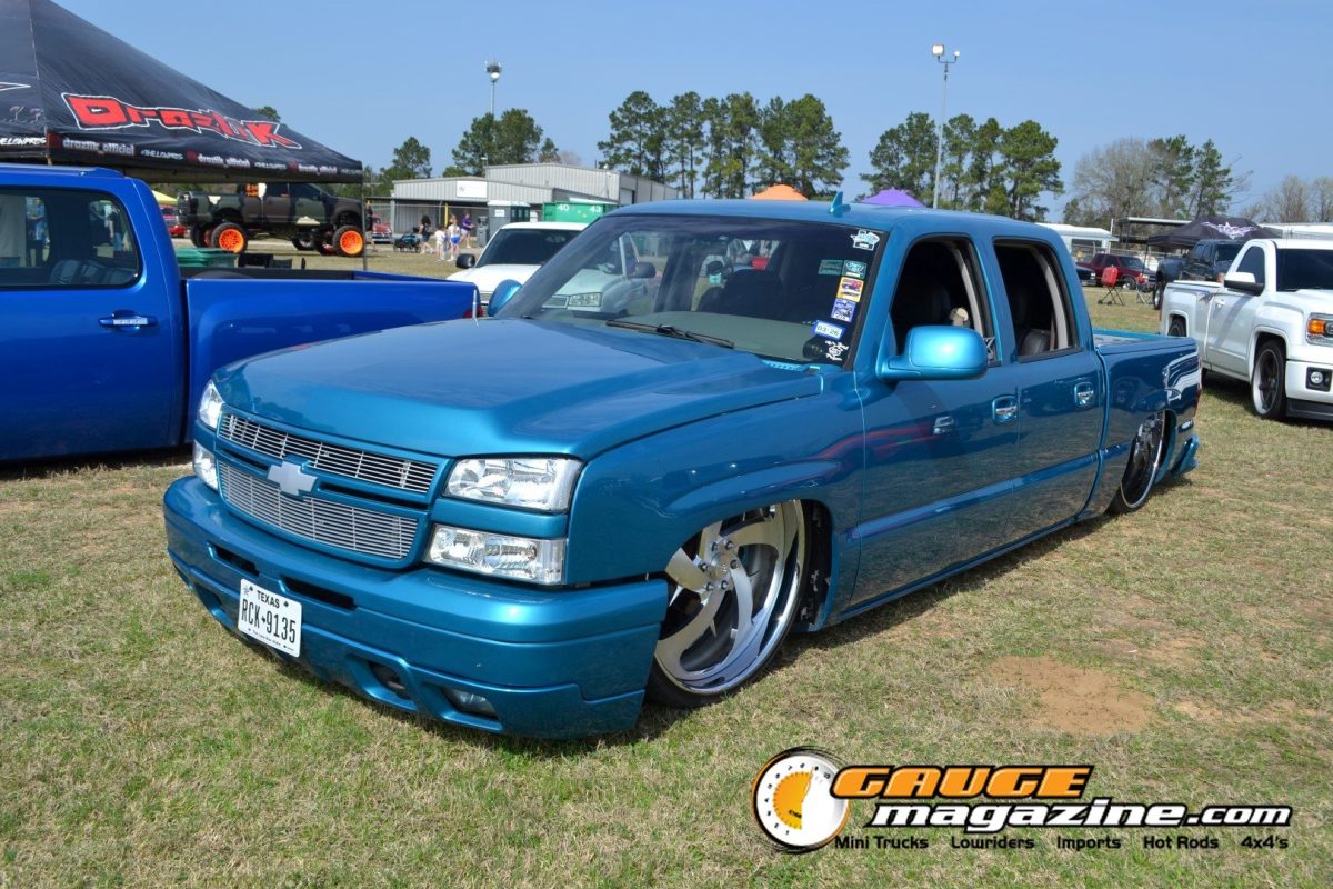 lone-star-throwdown-2026-teal-lowered-chevrolet-silverado