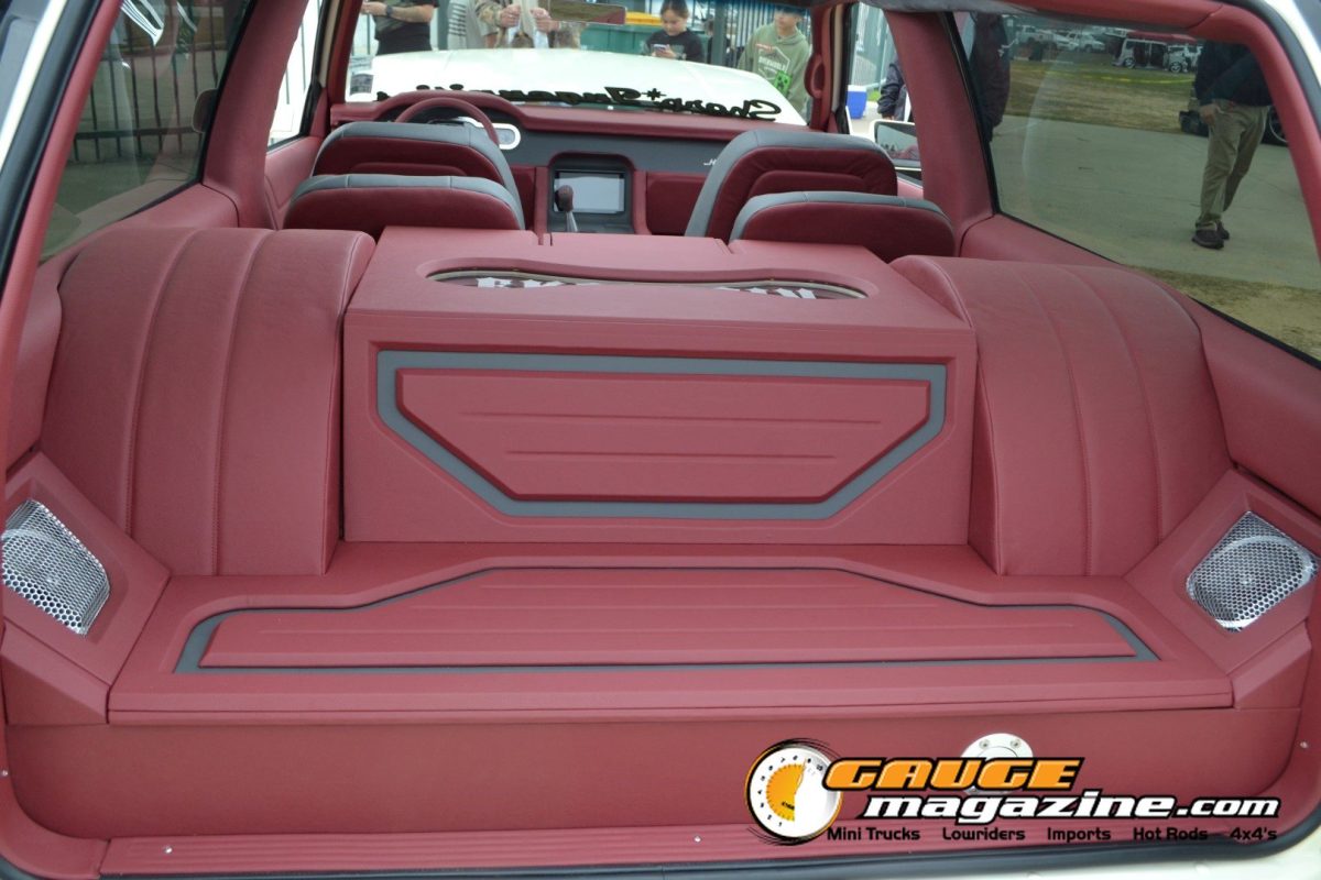 lone-star-throwdown-2026-custom-red-truck-interior-detail