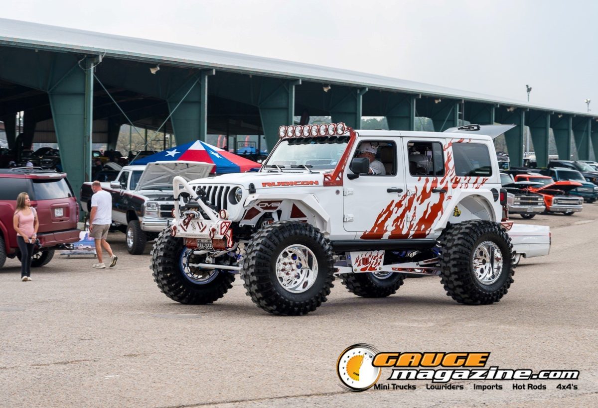 lone-star-throwdown-2026-white-red-lifted-custom-jeep