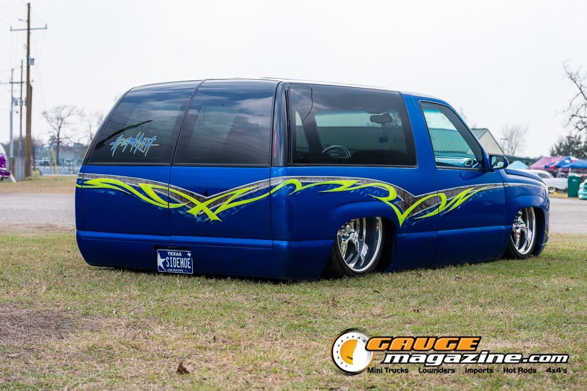 lone-star-throwdown-2026-blue-green-flame-custom-suv