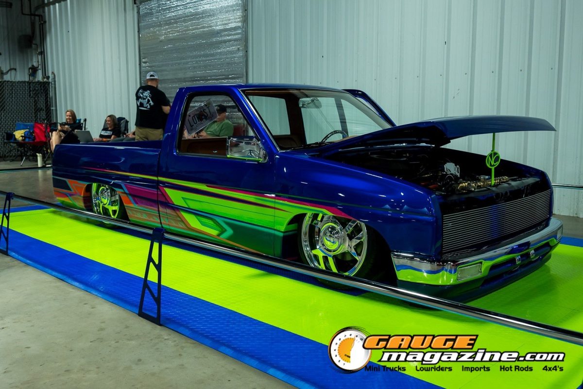 lone-star-throwdown-2026-blue-green-graphic-custom-chevrolet-truck-open-hood