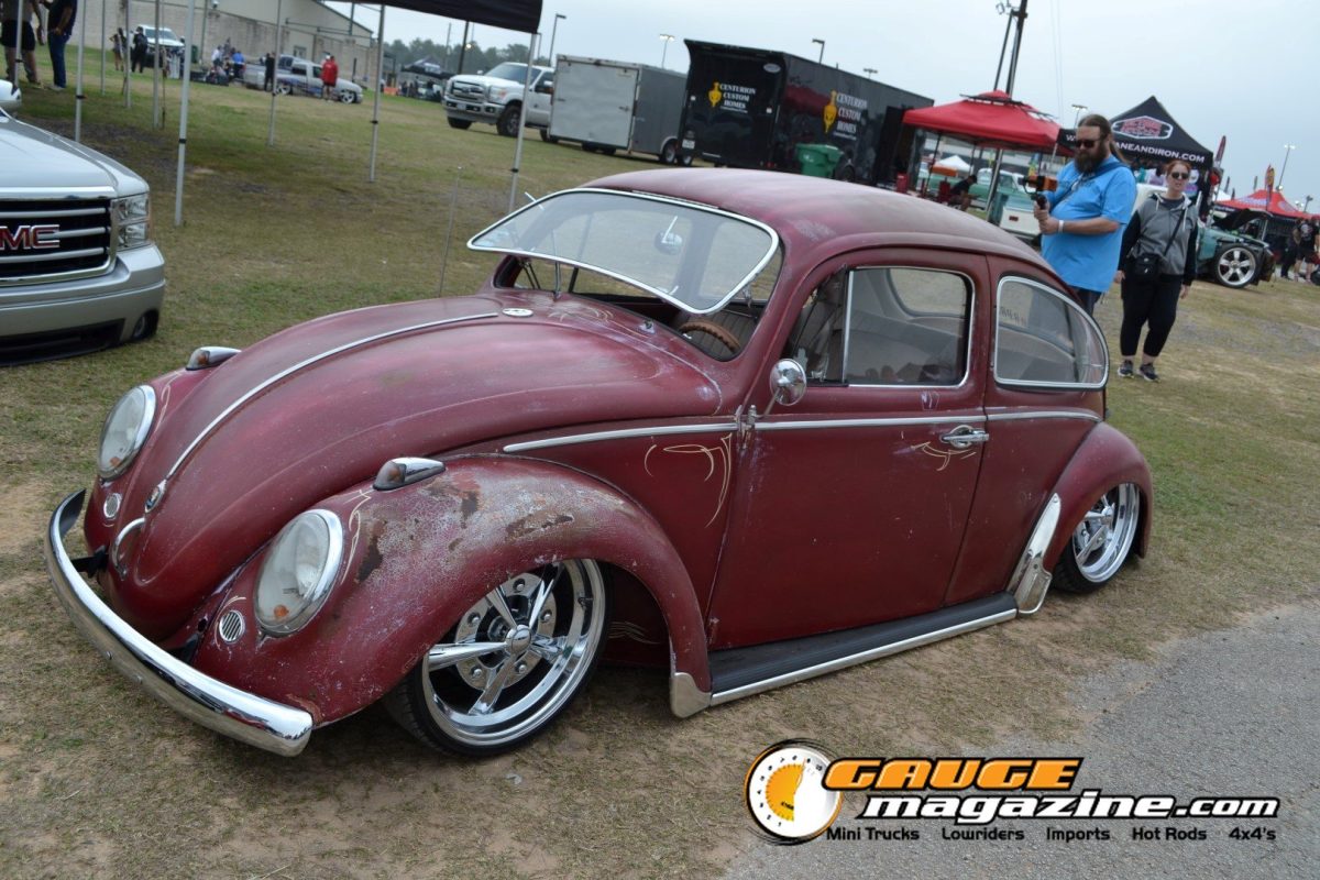 lone-star-throwdown-2026-burgundy-lowered-volkswagen-beetle-2