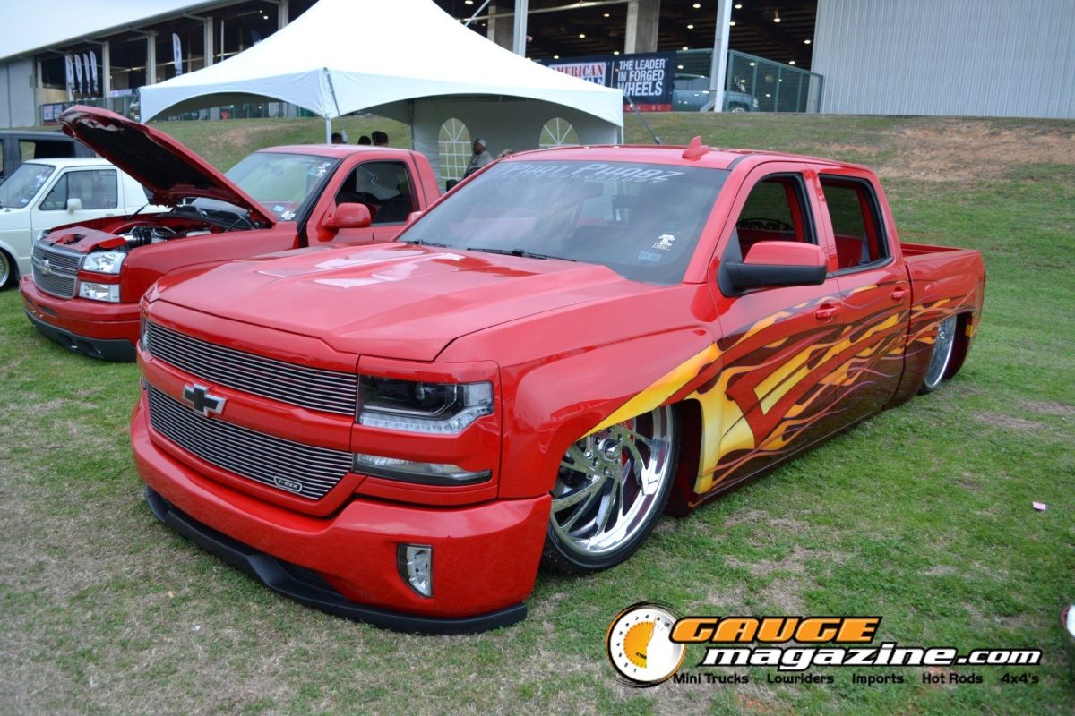 lone-star-throwdown-2026-red-flame-custom-chevrolet-silverado-2