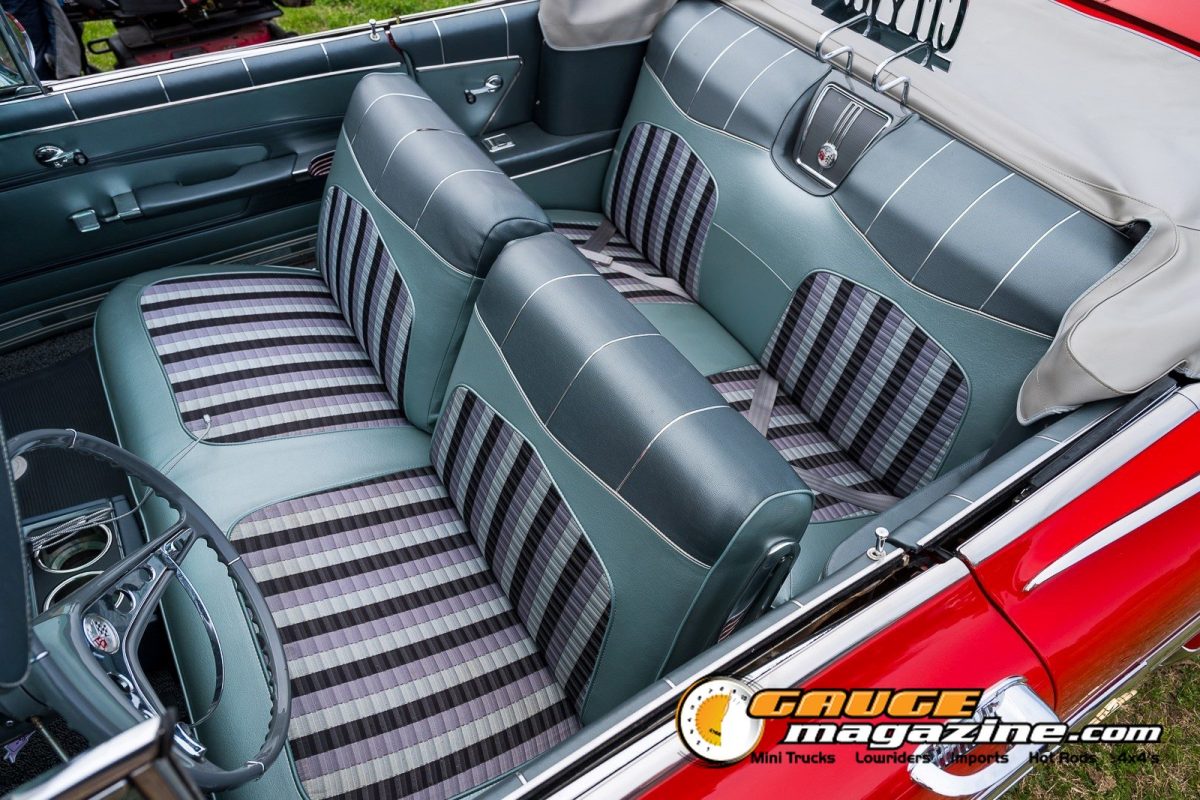 lone-star-throwdown-2026-red-classic-chevrolet-interior-detail