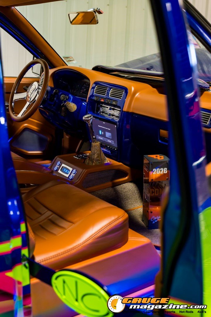 lone-star-throwdown-2026-custom-truck-interior-detail-vertical
