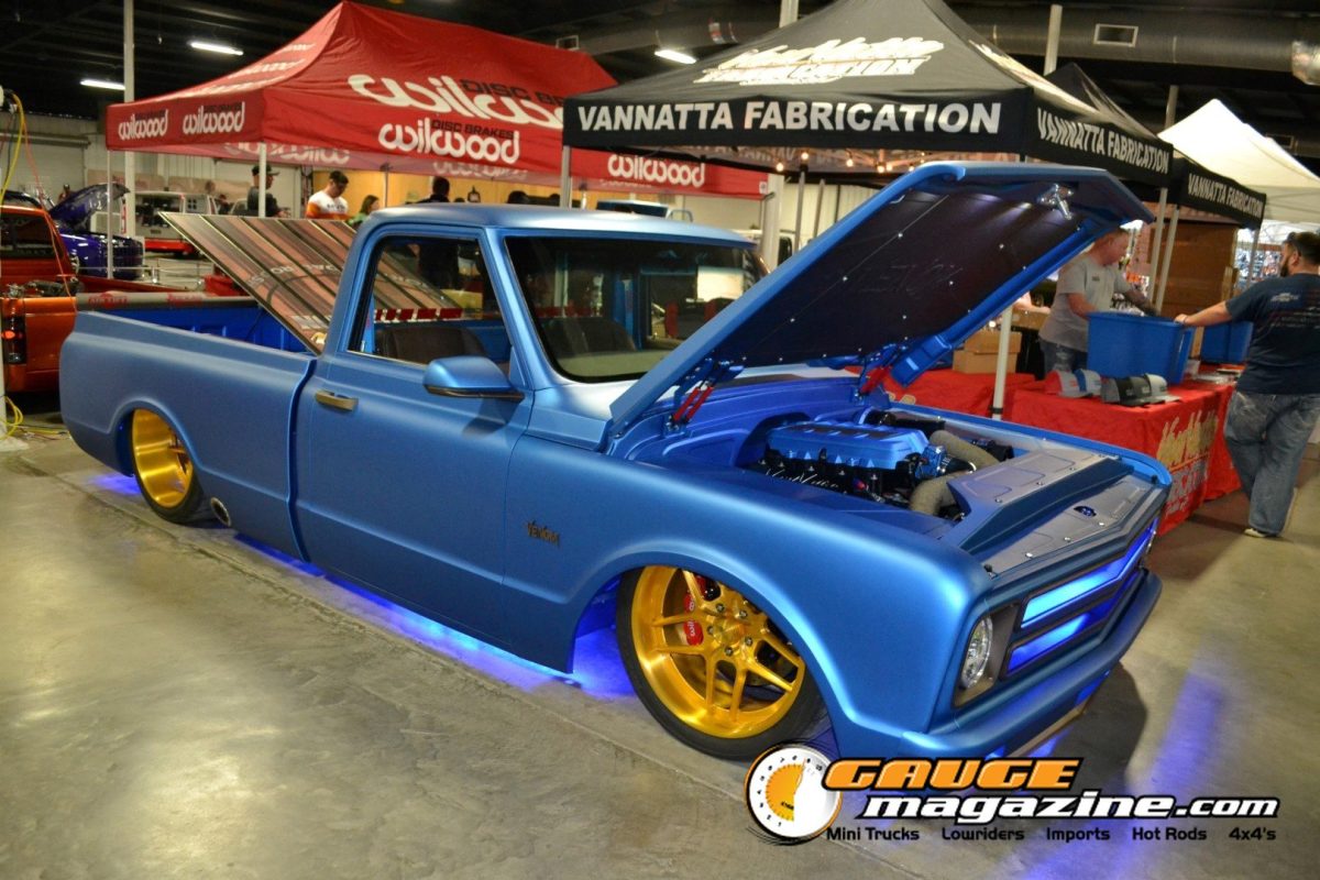 lone-star-throwdown-2026-blue-classic-chevrolet-c10-open-hood