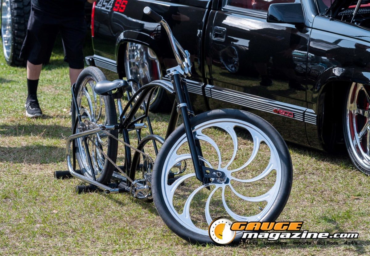 lone-star-throwdown-2026-custom-bagger-motorcycle-wheel-detail