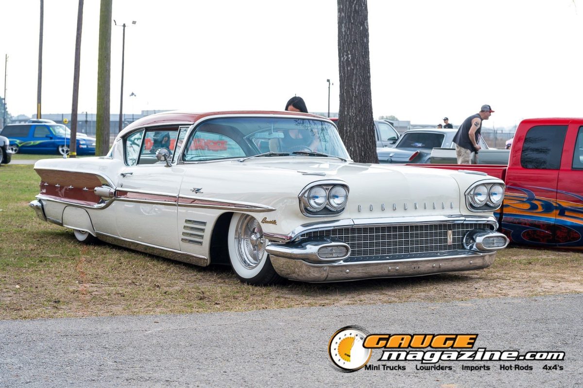 lone-star-throwdown-2026-white-lowered-1950s-chevrolet-wagon