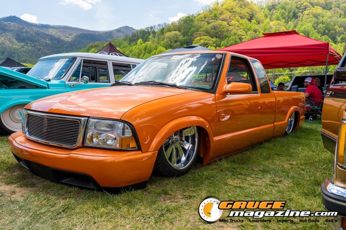 mini-nats-2026-110-gmc-sonoma-slammed-show-truck