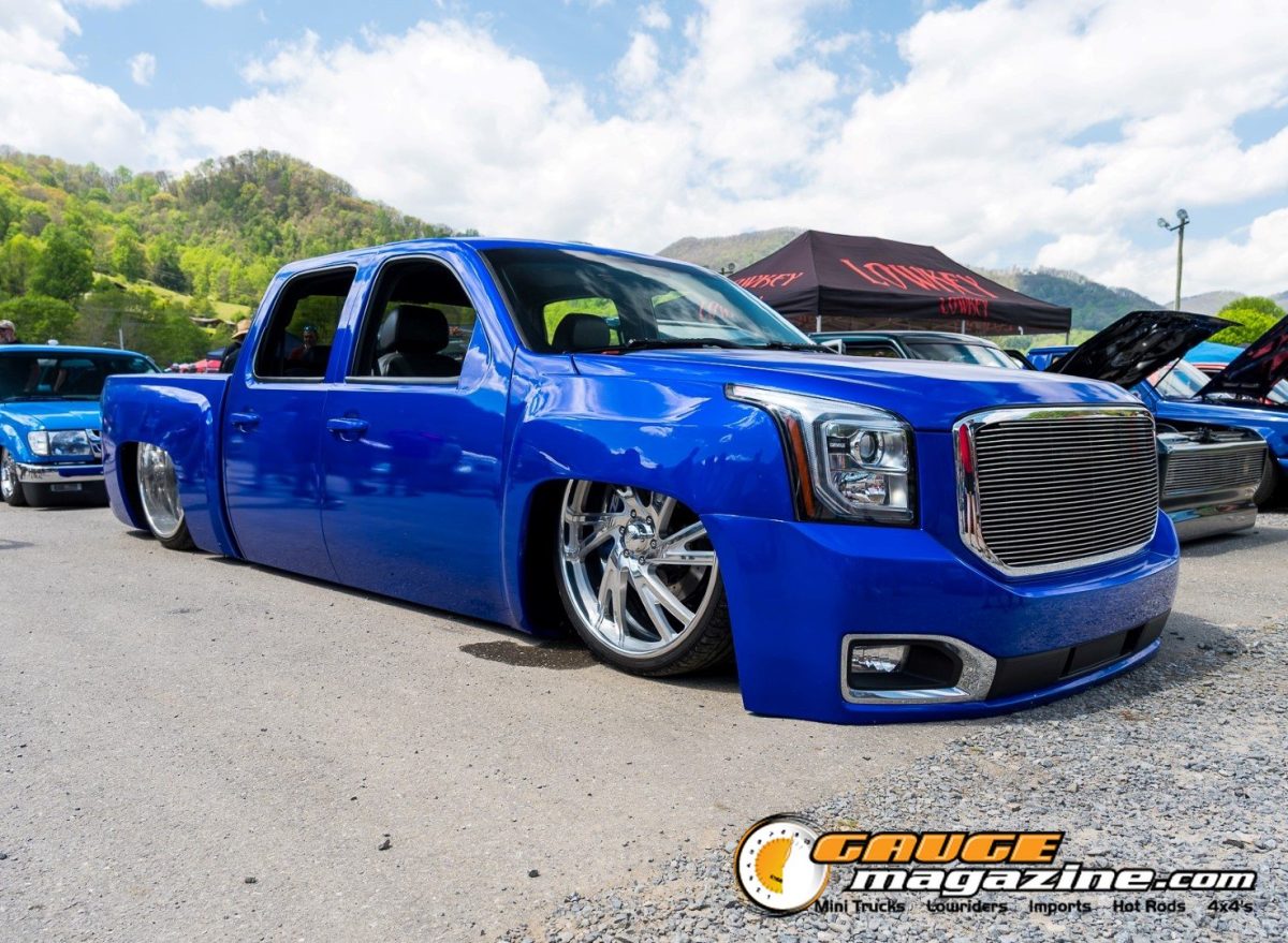 mini-nats-2026-102-gmc-yukon-slammed-custom