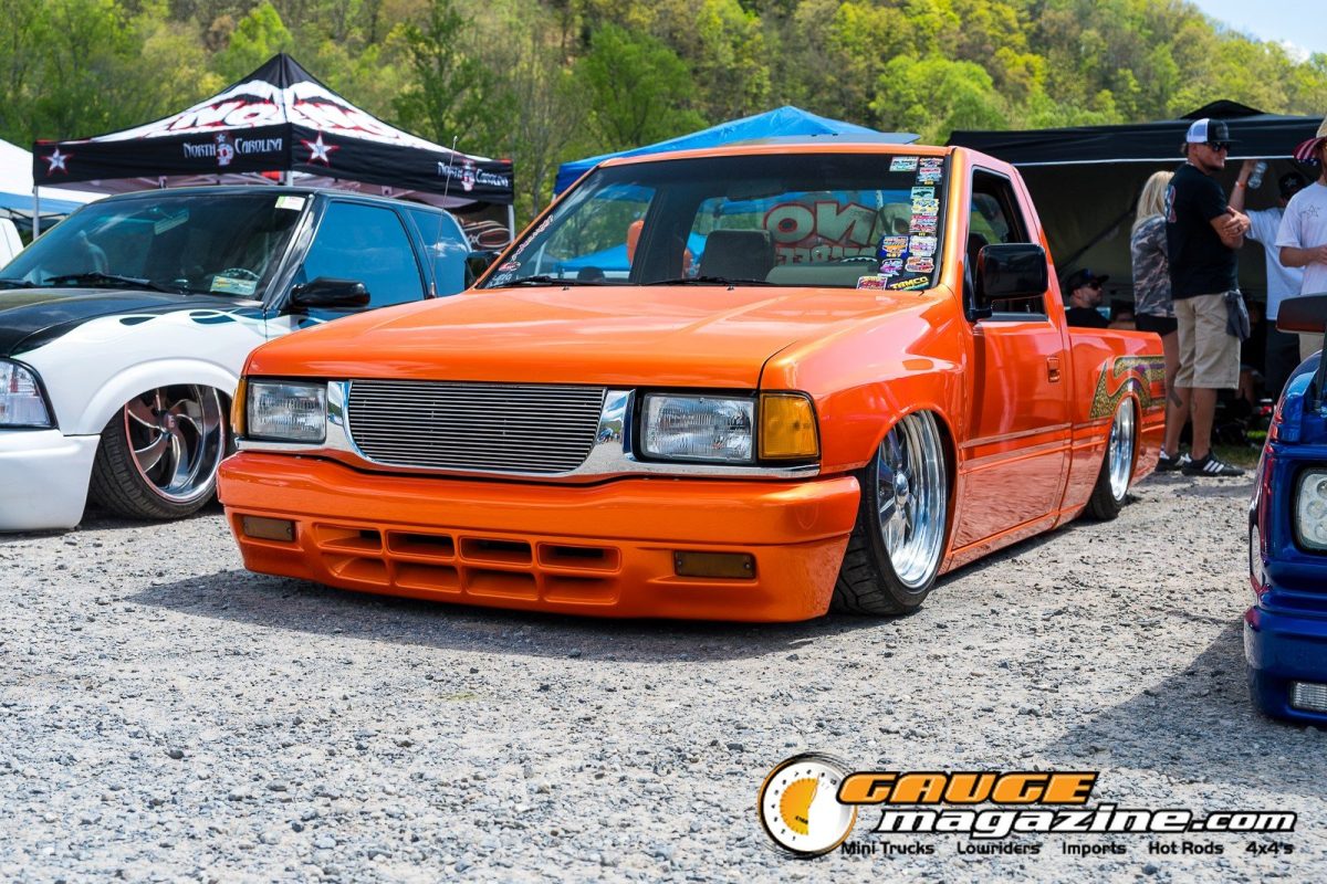 mini-nats-2026-094-isuzu-pickup-slammed-show-truck