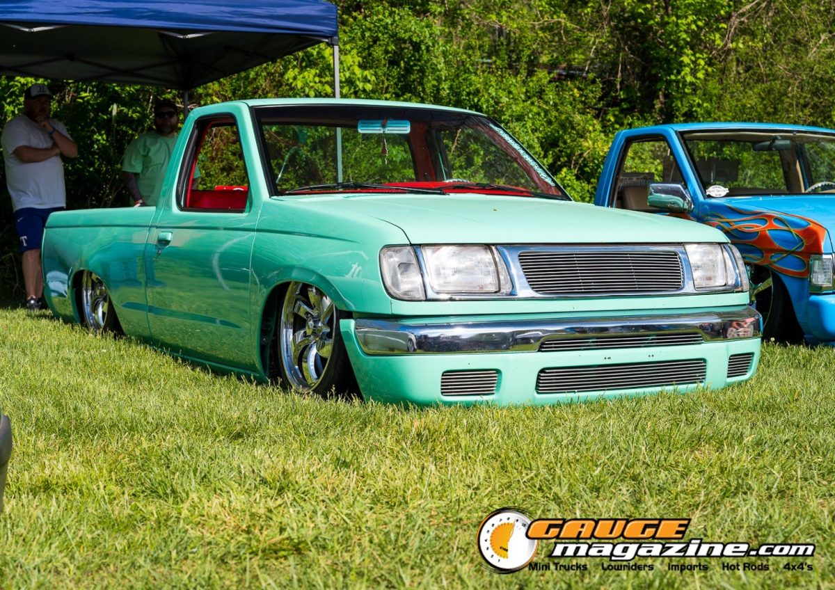 mini-nats-2026-061-toyota-pickup-slammed-show-truck