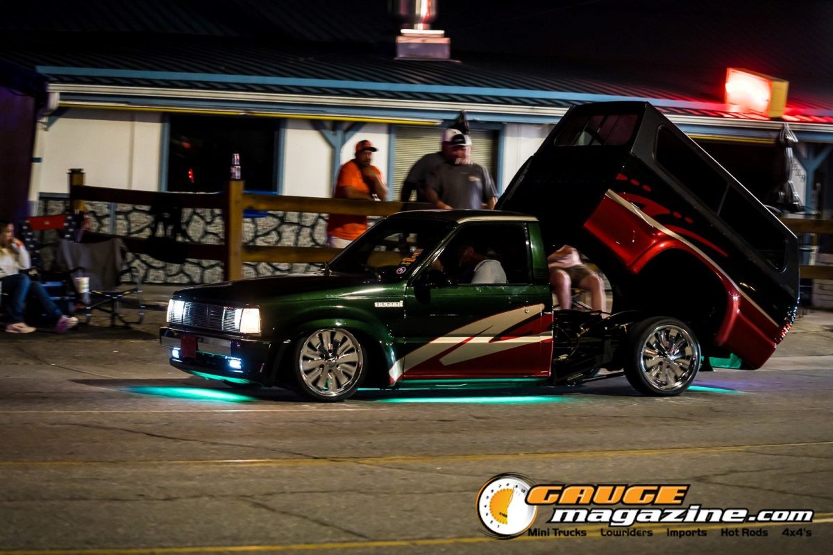 mini-nats-2026-154-chevrolet-s10-tilt-bed-night-cruise