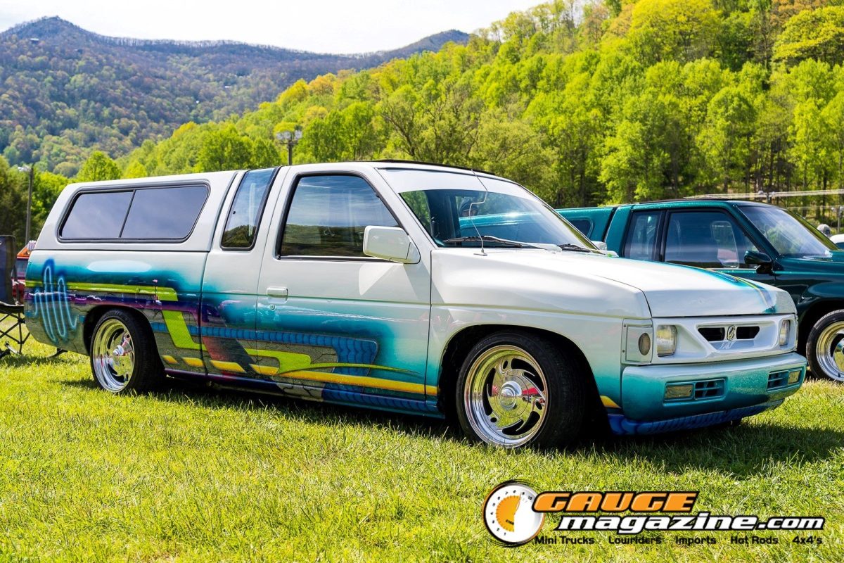 mini-nats-2026-168-nissan-hardbody-pickup-camper-shell