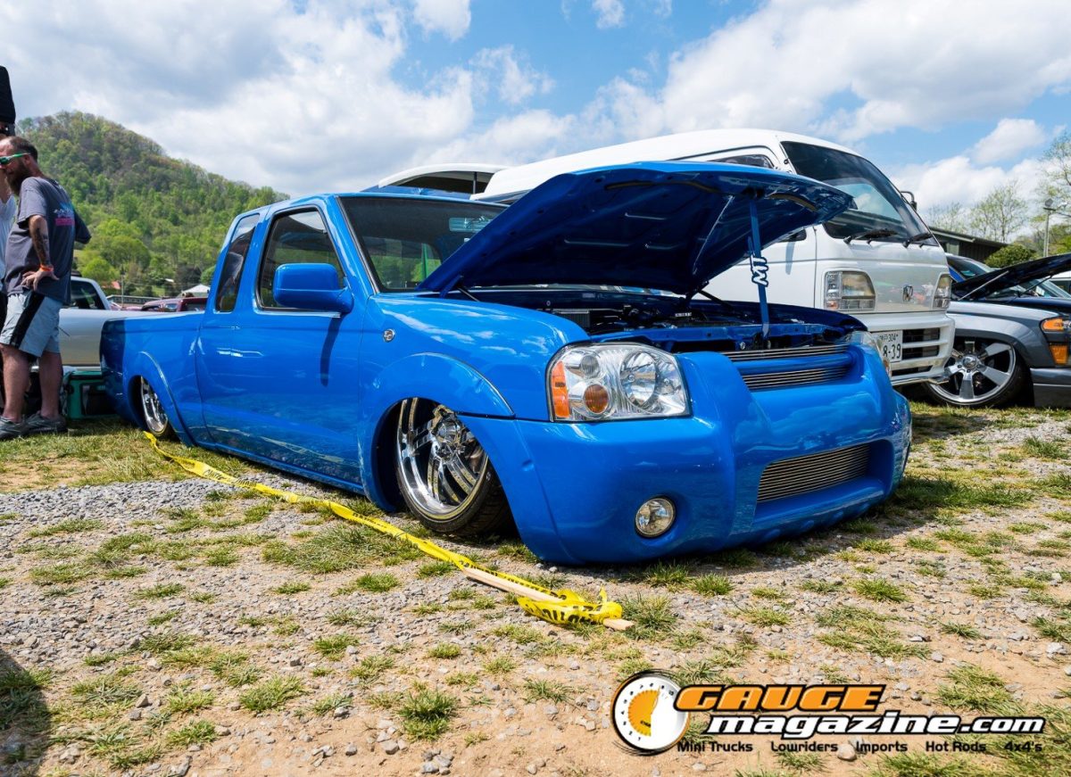 mini-nats-2026-106-nissan-frontier-slammed-show-truck