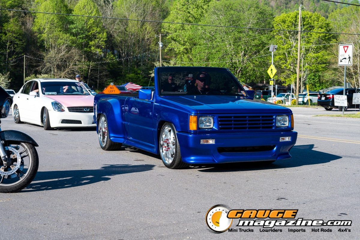 mini-nats-2026-026-chevrolet-s10-slammed-minitruck
