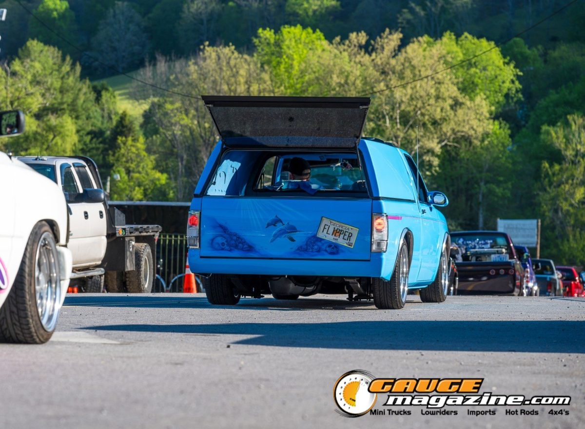 mini-nats-2026-021-mazda-b-series-pickup-camper-shell