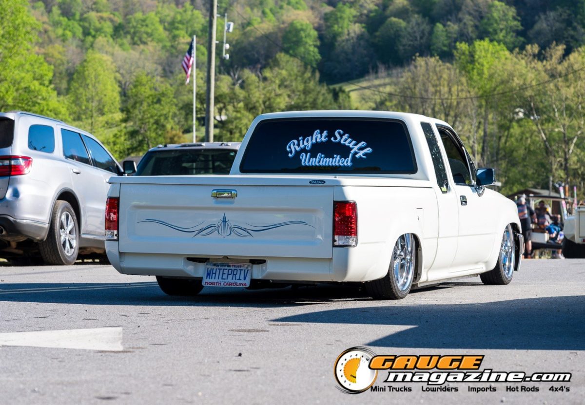 mini-nats-2026-033-chevrolet-s10-slammed-minitruck