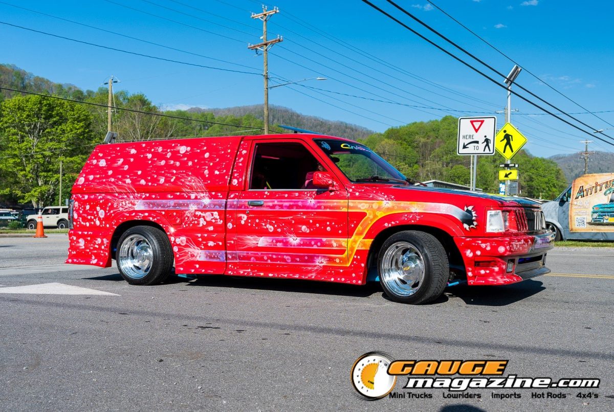 mini-nats-2026-035-chevrolet-s10-blazer-graphic-custom