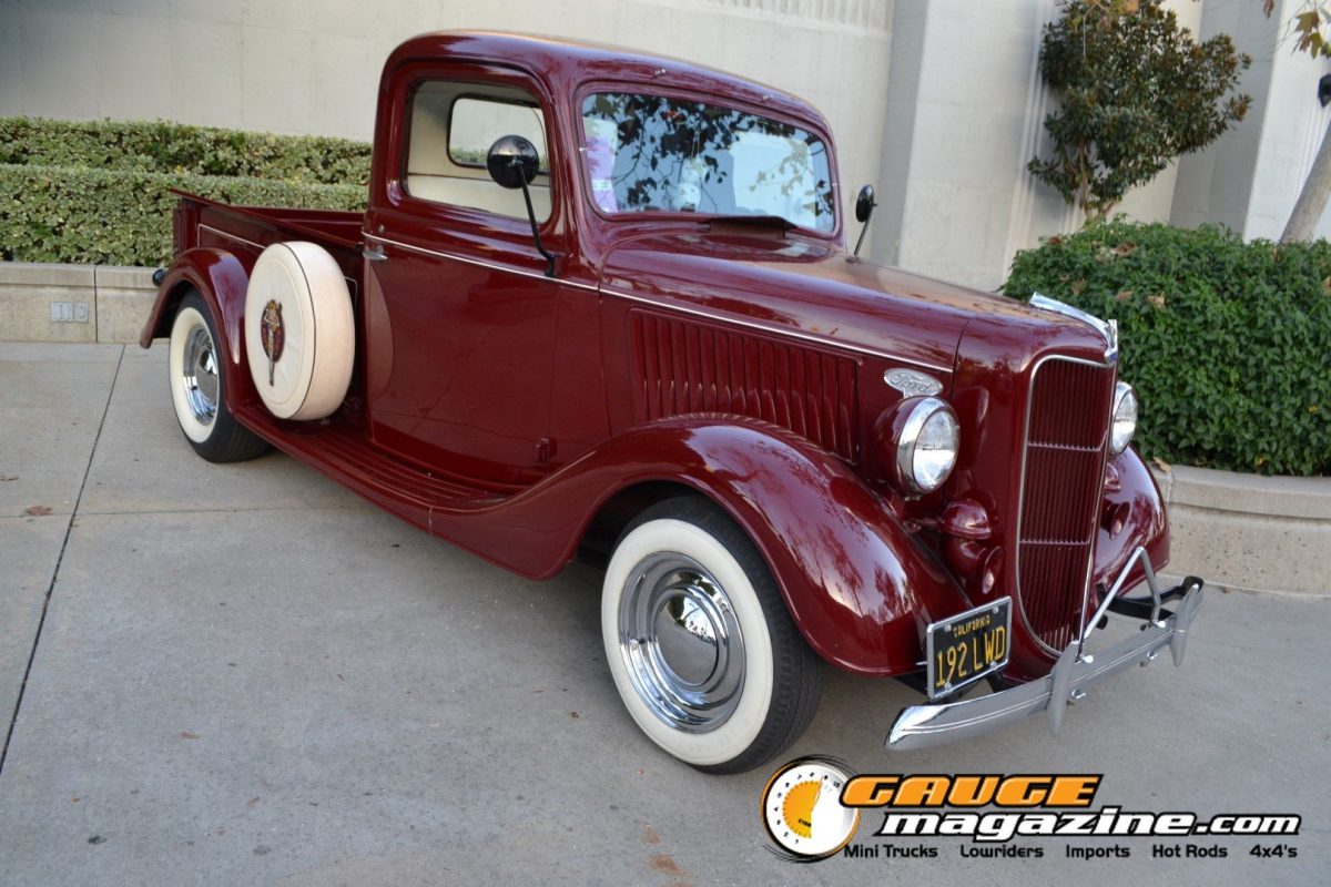 gnrs-2026-272-1930s-ford-custom-pickup-front