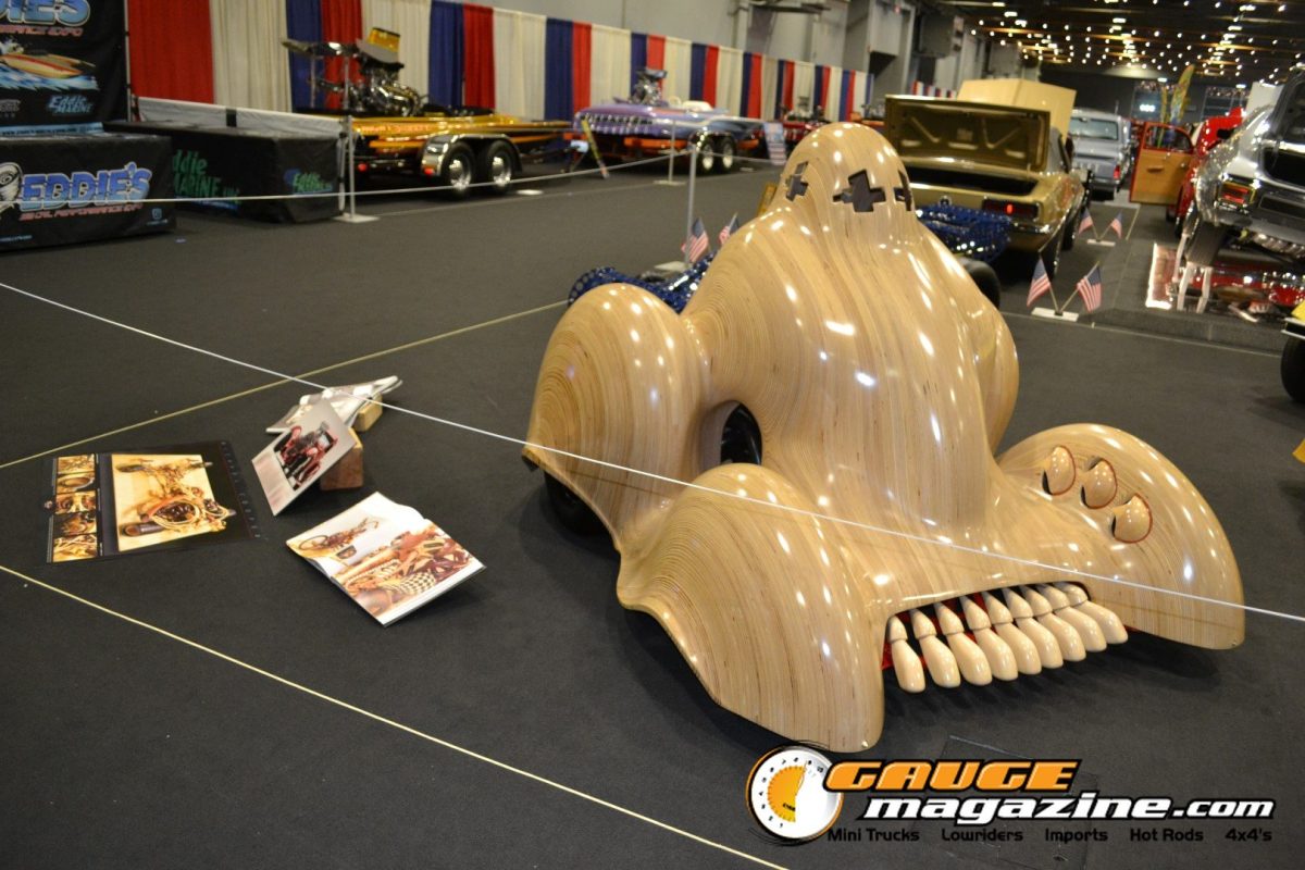 gnrs-2026-113-custom-automotive-art-sculpture-display
