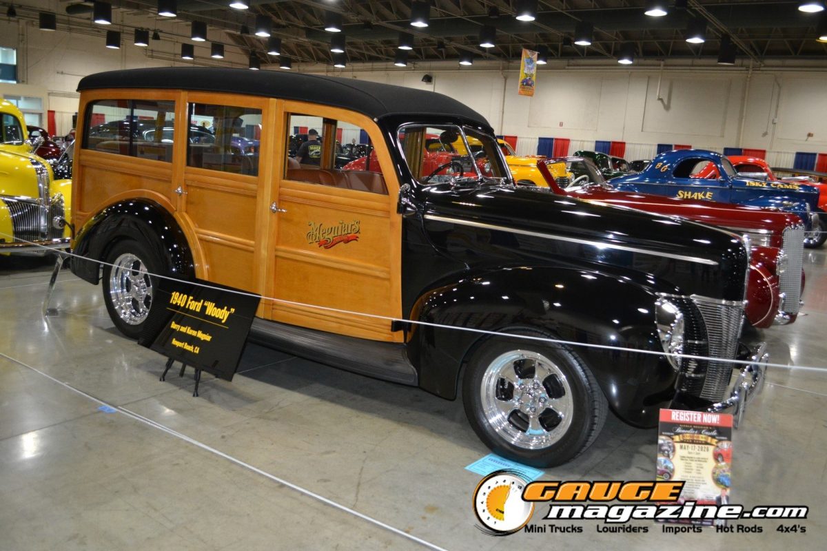 gnrs-2026-073-1940-ford-woody-wagon-front